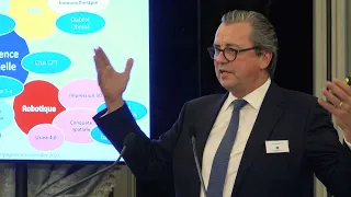 Présentation d'Optigestion et d'Optigest Monde par Xavier Gérard lors de la Conférence avec John Elkann
